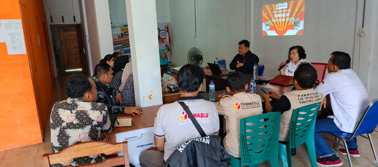 Koordinator Divisi HP2H memberikan Pemaparan perihal Siwaslih 2024